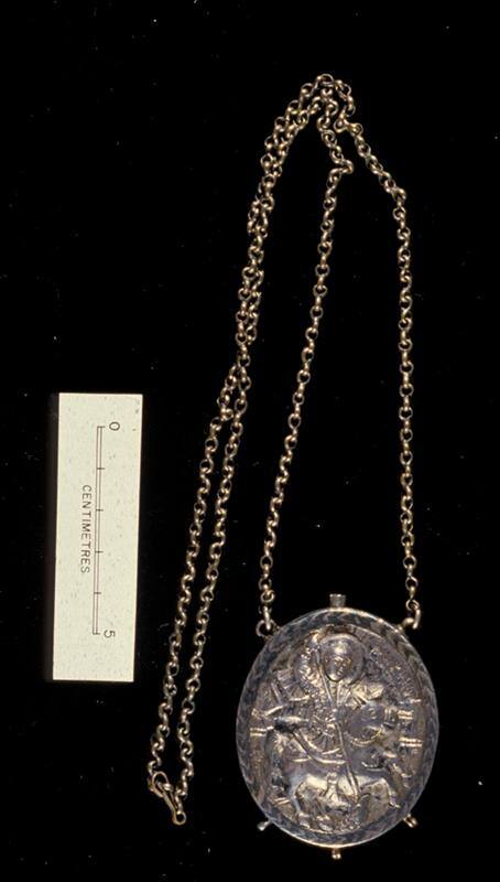 Oval reliquary locket