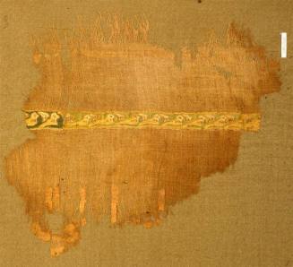 Fragment of tiraz, with a frieze of birds above a line of Kufic script
