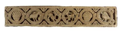 Architectural frieze block