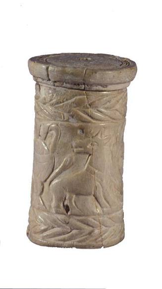 Pyx/cylindrical box