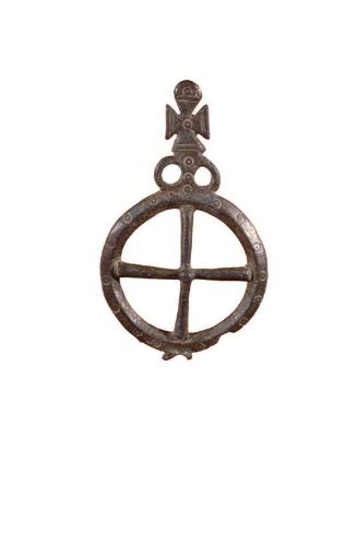 Cruciform finial