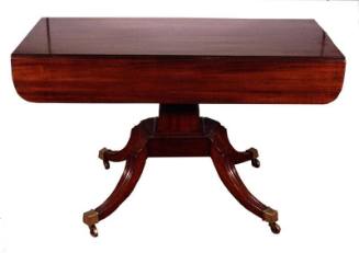 Drop leaf pedestal table
